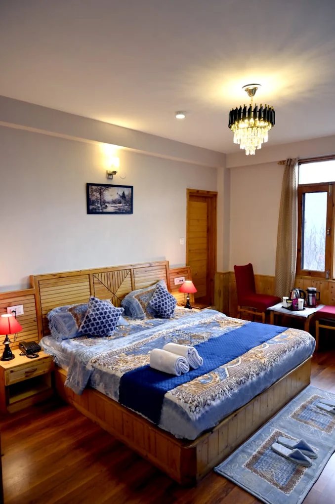 Superior Room at Kanyal Heights