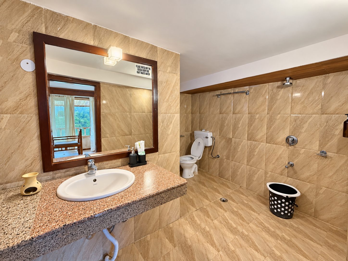 Super Deluxe Room washroom at Kanyal Heights